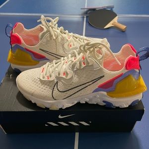 Nike Women’s DMSX Sneaker